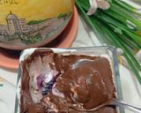 Foto del passaggio 4 della ricetta Dessert allo yogurt greco con frutti di bosco e crema di cacao