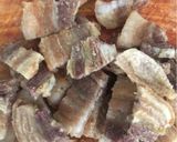 Foto del paso 3 de la receta: Arroz de chicharrón con salchicha