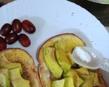 A picture of step 3 of Avocado toast sandwich.