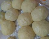 Foto langkah ke 3 dari resep Roti manis isi Pisang Coklat.