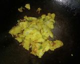 পটেটো গার্লিক ভর্তা(potato garlic bharta recipe in bengali) রেসিপি ধাপ - 4 ছবি