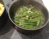 Foto del paso 1 de la receta: Ensalada de chauchas, papas y huevo duro