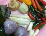 Gambar langkah 2 resipi Ayam Masak Lemak Cilipadi.