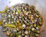 A picture of step 4 of Red ladies finger stir fry.