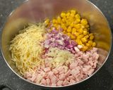 Fokhagymás - tejfölös töltött melegszendvics recept fázis 2 fotója