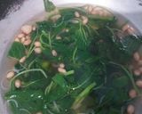 Foto langkah ke 3 dari resep Bening bayam kacang tanah.