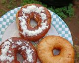 A picture of step 9 of My First Time Doughnuts 🍩 😋.