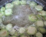 Foto langkah ke 4 dari resep Sayur Bening Oyong/ Gambas Segar.