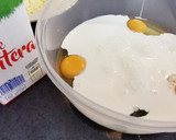 Foto del paso 5 de la receta: Quiche a los 5 Quesos con Cebolla