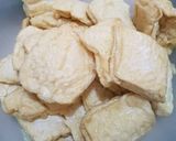A picture of step 1 of Spiced Egg And Tofu (Telur Tahu Bumbu Bali).