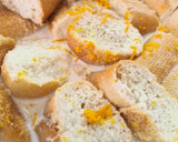 Foto del paso 1 de la receta: Pudín de pan con pasas