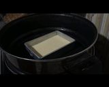 Foto langkah ke 5 dari resep Bolu susu 1 telur tanpa mixer.