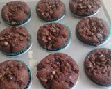 Foto langkah ke 2 dari resep Muffin Coklat untuk jualan.