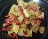 Foto del paso 5 de la receta: Pollo con patatas y pimiento