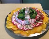 Une image de l'étape 6 de Salade de jeunes pousses d épinards aux radis cerises et tomates margold.