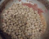 A picture of step 2 of سفید چنے کا سالن.