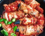Hình bước làm 1 của món Cá kho kimchi kiểu Hàn