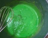 Foto langkah ke 1 dari resep Pandan Oreo Chiffon Cake.