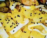 Foto del paso 8 de la receta: Ensalada tibia de calamar, langostinos, patatas y con emulsión de vinagreta de limón