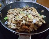 Foto langkah ke 8 dari resep Tumis terong ayam saus miso (chicken and eggplant with miso lime sauce).