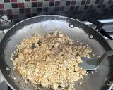 Foto langkah ke 4 dari resep Nasi Goreng Salmon.