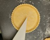 Une image de l'étape 10 de Quiche légère au fromage blanc, saumon frais et courgette.