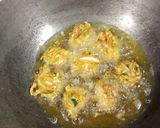 A picture of step 6 of Cabbage bhajiya or pakoda.