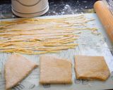 A picture of step 1 of Turkey strips with mushroom and spinach in creamy sauce on a bed of homemade Tagliatelle.