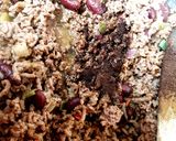 A picture of step 2 of My Chilli Beef. 😘.