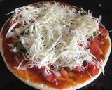A picture of step 3 of Tawa veggie pizza.