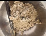 A picture of step 4 of Bajra Roti.