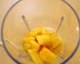A picture of step 2 of Mango kulfi.