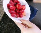 A picture of step 1 of Strawberry Milkshake.