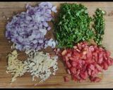 A picture of step 2 of Khandeshi baingan bharta.