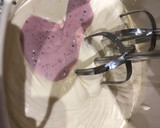 Foto del paso 5 de la receta: Tiramisú de frutos rojos sin horno delicioso. Especial cumpleaños mamá