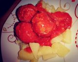 Édes paradicsomos húsgombóc, főtt burgonyával 😊 recept fázis 7 fotója