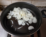 Foto del paso 3 de la receta: Pollo a la mediterránea