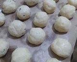 Foto langkah ke 4 dari resep Wingko Kekinian Keju Wijen.