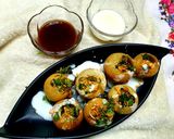 A picture of step 2 of Dahi Batata Puri.