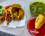 A picture of step 7 of Mirchi vada with coriander chutney.