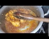A picture of step 2 of Chicken with peas.