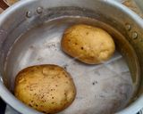 Foto langkah ke 1 dari resep Potato wedges.