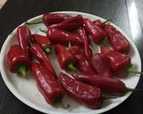 A picture of step 1 of Laal Mirchi ra Achaar.