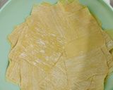 A picture of step 1 of Cinnamon banana wanton.
