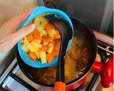 Foto langkah ke 4 dari resep Sop Dada Ayam Sueger Polll.