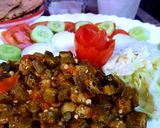 A picture of step 6 of Dum wali masala bhindi.