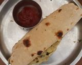 A picture of step 4 of Chapati Omelette.