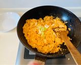 A picture of step 4 of Kimchi Fried Rice.