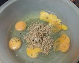 Foto del paso 2 de la receta Bocadillo de tortilla de papas con polvo de cebolla frita y alioli
