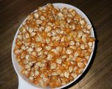 A picture of step 1 of Milk popcorn.